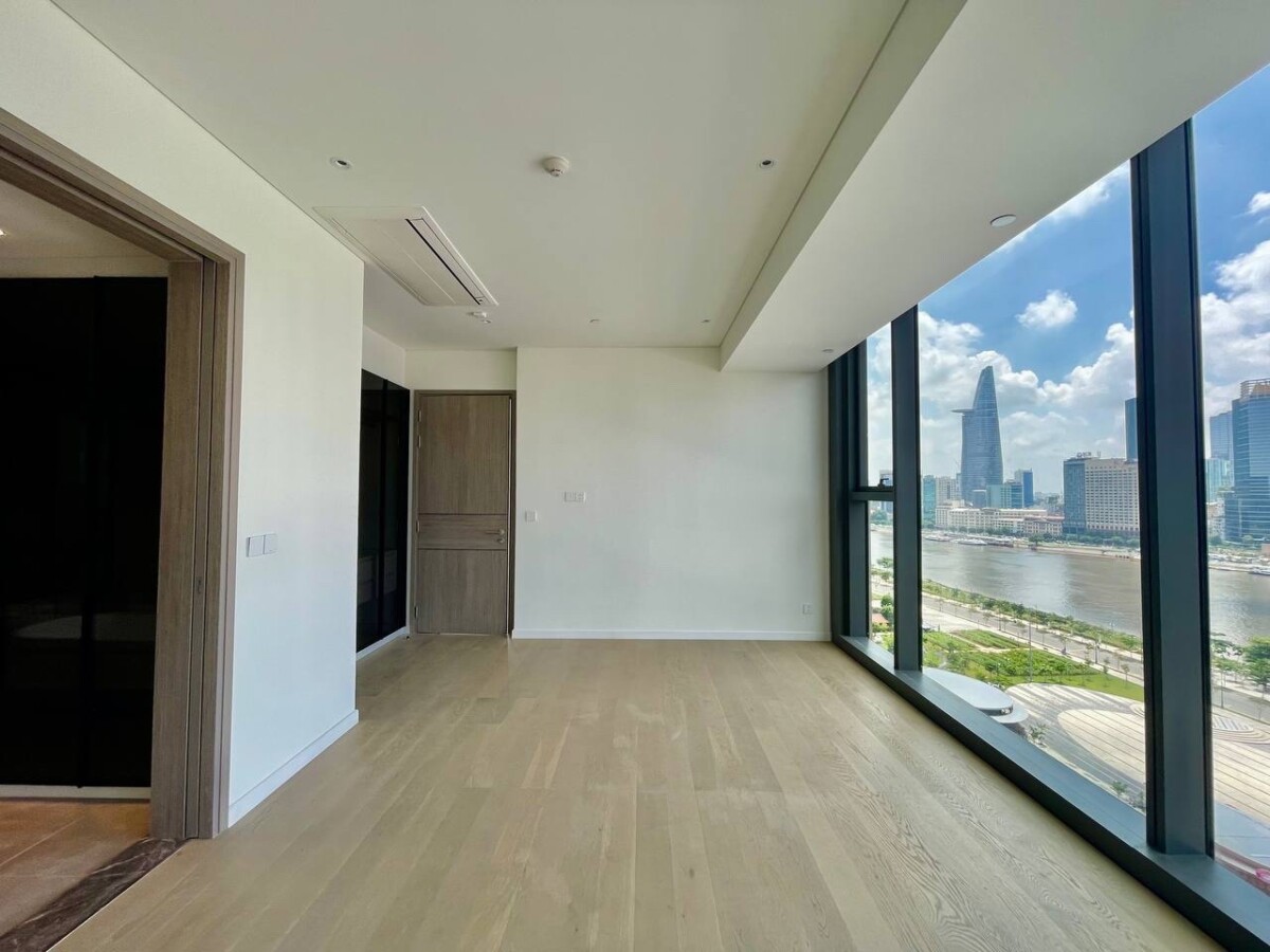 4-BEDROOM APARTMENT FOR SALE AT THE OPERA 180M2 DIRECT VIEW OF DISTRICT 1 RIVER, PRICE 73.5 BILLION VND BY OWNER