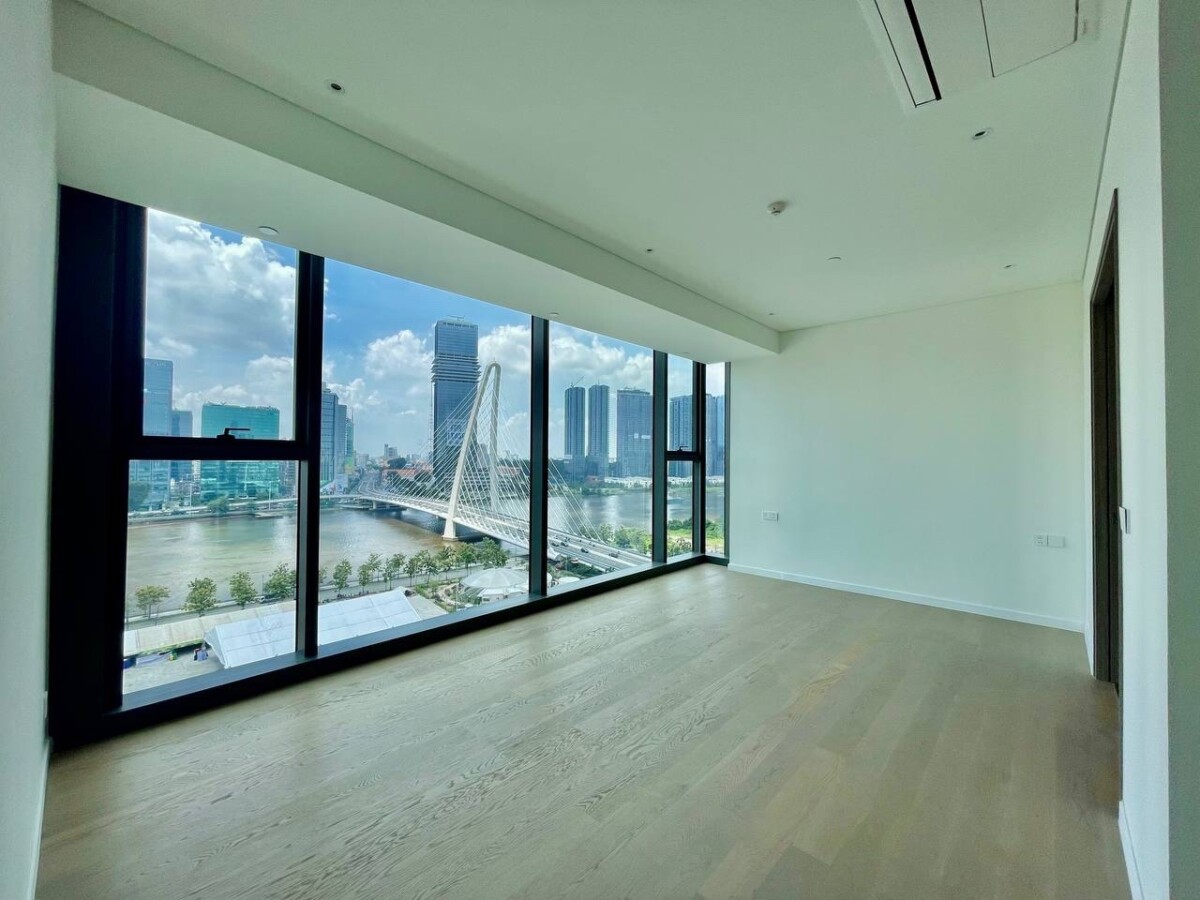 4-BEDROOM APARTMENT FOR SALE AT THE OPERA 180M2 DIRECT VIEW OF DISTRICT 1 RIVER, PRICE 73.5 BILLION VND BY OWNER