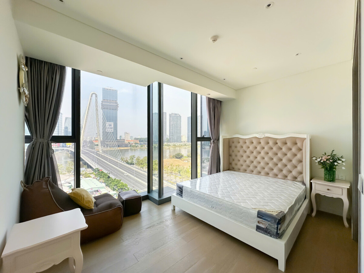 3-BEDROOM APARTMENT FOR SALE AT THE OPERA 140M2 DIRECT VIEW OF DISTRICT 1 RIVER, PRICE 68 BILLION VND BY OWNER